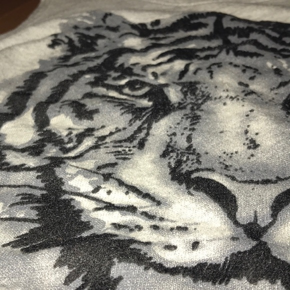 FOREVER 21 TIGER TANK - Picture 2 of 4